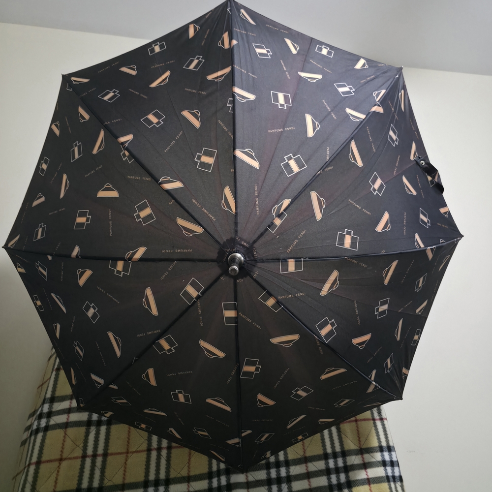 Vintange Fendi Black Umbrella with Iconic Pattern